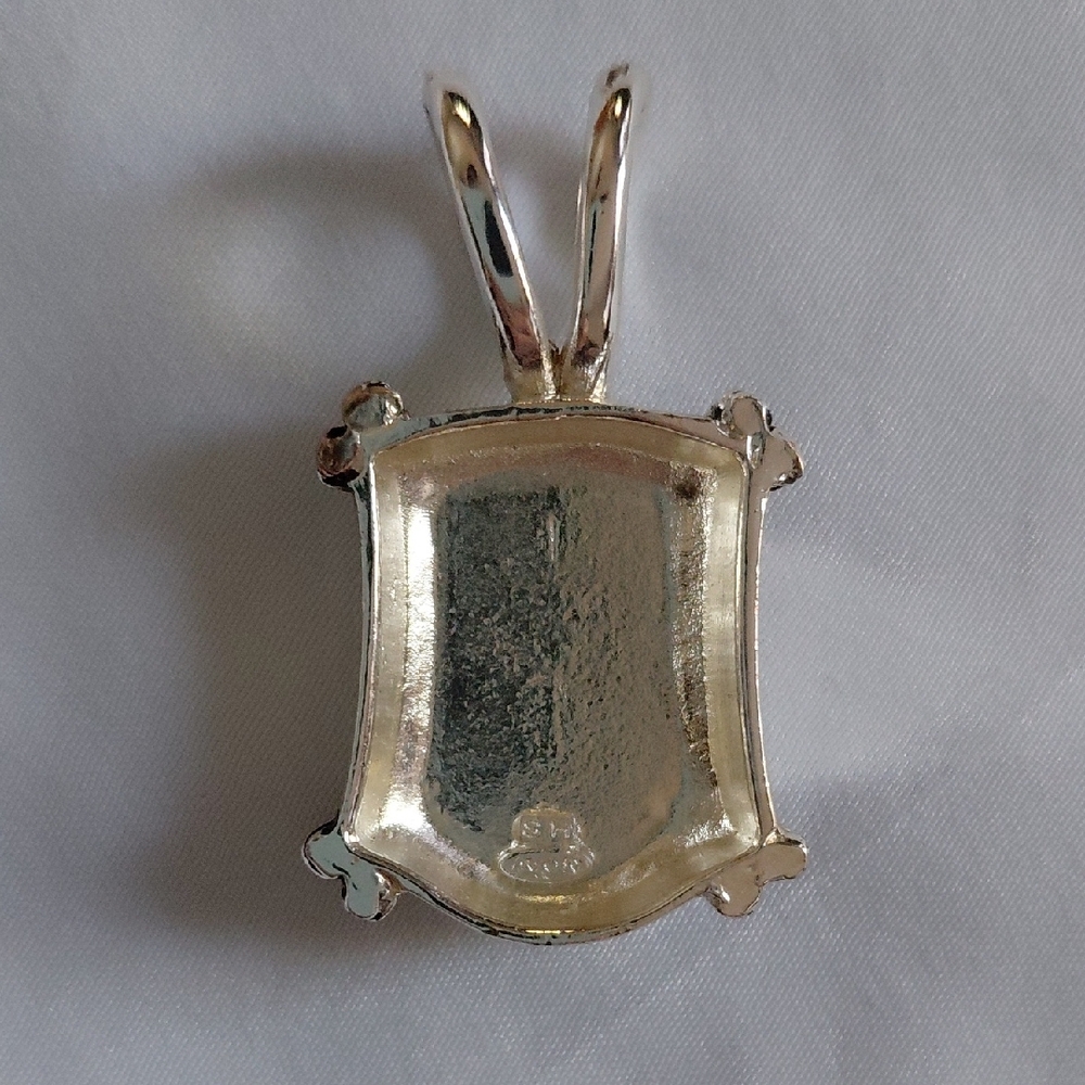 Avon Silver and Black Pendant Necklace - Picture 3 of 7